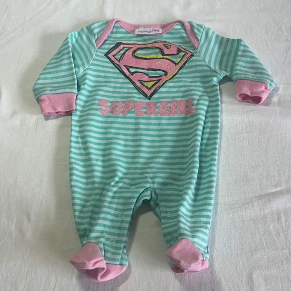 DC Comics - Supergirl Striped Footie - Green and Pink - Picture 1 of 4